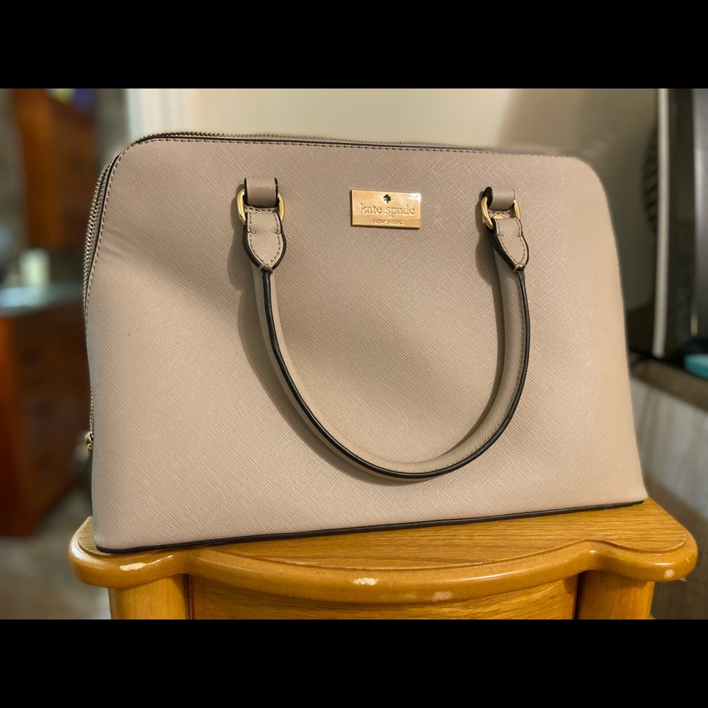 Kate spade bag with crossbody strap